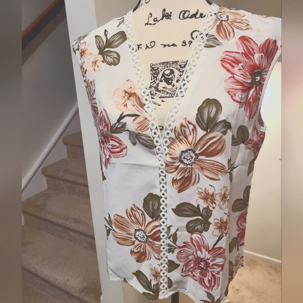 Womens Floral top